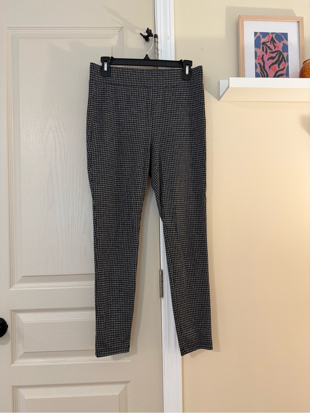 Women’s Black & White Houndstooth Pants